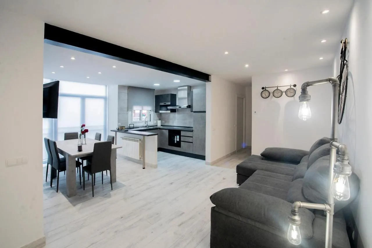 Apartment Ferienwohnung Piso De Diseno En El Centro De Puigcerdà Spanien